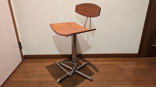 moda en casa モーダ・エン・カーサ カウンターチェア 北欧モダンスタイル 昇降式 回転式 バーチェア ハイチェア