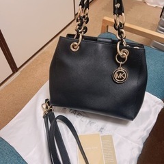 黒バッグマイケルコースMICHAEL KORS