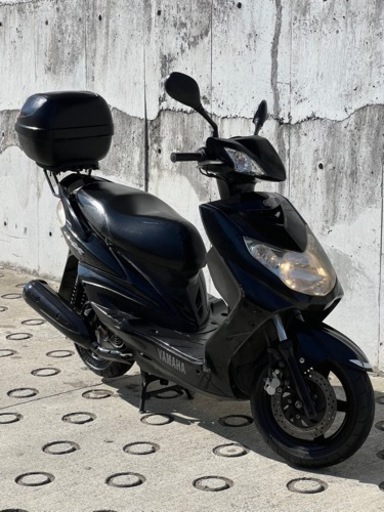 大人気セール‼️125cc車両バッテリー充電済み前後タイヤまだまだ山あり嬉しいオイル交換済み♻️燃費重視の方にオススメ✨お得なリアボックス付き�乗りやすい1台SE44J シグナスX 2型
