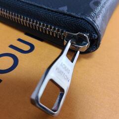 ルイヴィトン ジッピーウォレットヴェルティカル エクリプス カード14枚