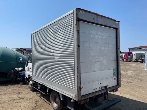 福岡発　1.5tアルミコンテナ　シャッター扉　鍵無し　その他多数コンテナ有、値下げ交渉有、株式会社南商会