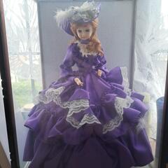 フランス人形　紫色のドレス