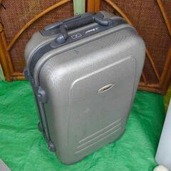 0515-061 スーツケース