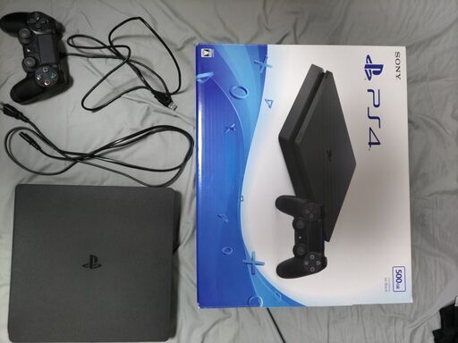 PlayStation 4 ジェット・ブラック 500GB(CUH-2000AB01)