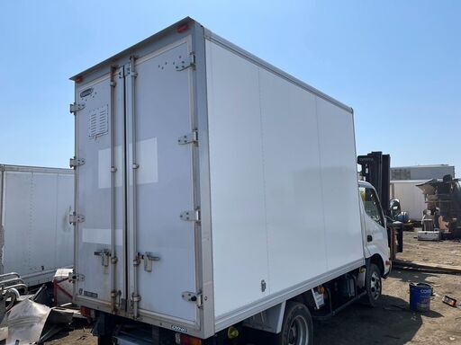 福岡発　1.5ｔアルミコンテナ　背高　ドアストッパー付　横扉無し　鍵付　その他多数コンテナ有、値下げ交渉有、株式会社南商会