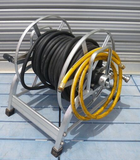 アルミホースリール約20M/アルミ ホースリール ホース 巻き取り 軽量 噴霧器 パーツ /中古品・現状渡し