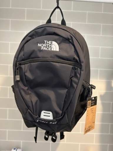ノースフェイス　キッズ　リュック　新品タグ付き