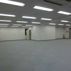 東京都千代田区岩本町にある「スヂノビル」にて、広々とした事務所スペースを募集しております。✨ - 賃貸（マンション/一戸建て）