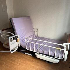 5/21 終 介護用電動ベッド 3モーター パラマウントベッド楽匠Sシリーズ リクライニング 昇降 動作確認済み 24e菊RH