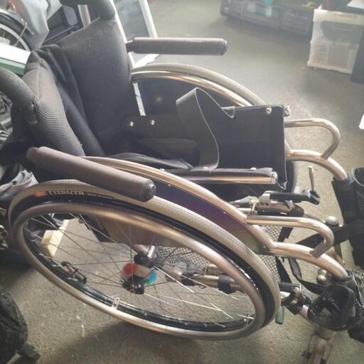 早い者勝ち！TIG製のチタン製の車椅子中古