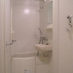 浴室乾燥機、ワイドなバルコニーあります🏠   − 東京都