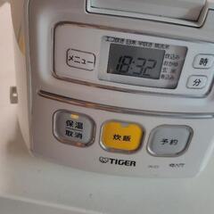 家電 キッチン家電 炊飯器(しゃもじ、計量カップ付き)