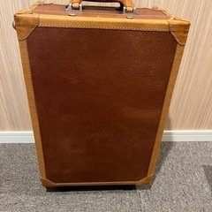 ［受付終了］革製スーツケース
