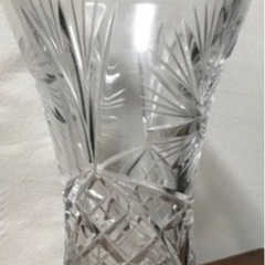 ガラス花柄の花瓶