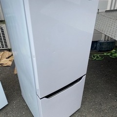 NO 83❗️ 福岡市内配送無料　2020年式 ハイセンス 冷蔵庫 幅48cm 150L パールホワイト HR-D15C 2ドア 右開き 自動霜取り コンパクト