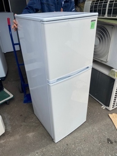NO81❗️ 福岡市内配送無料 冷蔵庫 ホワイトストライプ AR-143E-W [2ドア /右開きタイプ /138L] [冷凍室 47L]