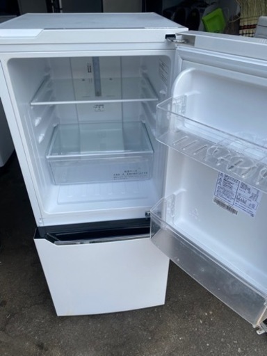 30日迄！Hisense 130L 冷蔵庫【HR-D1301】 Hisense ハイセンス 130L 冷蔵庫 HR-D1301 2016年製 143