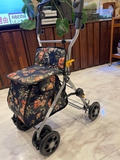 美品マキテック、シルパーカー