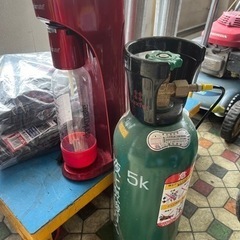 炭酸水　ドリンクメイト　炭酸ボンベ付き