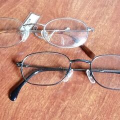 未使用の眼鏡フレーム　2本