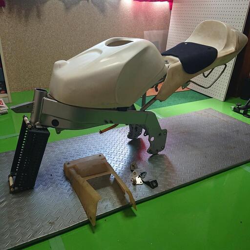 【値下げ！】ホンダ モンキーR フレーム加工品！モンキー/カブエンジンにフルカウルを！（検/NSF100 NSR50）