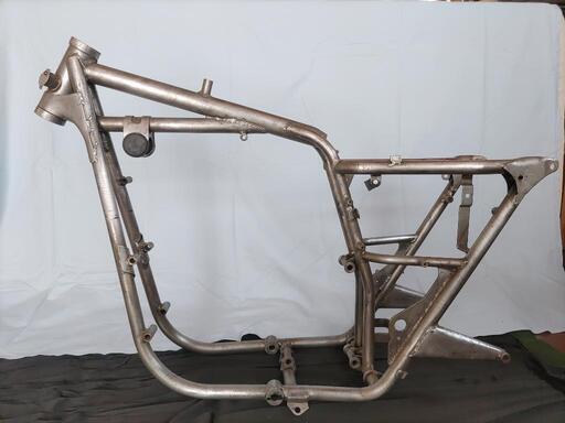 カワサキ650RSW3フレーム