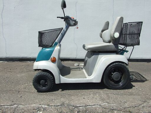 【紋別市発】シニアカー　電動４輪カート　セニアカー　ホンダ　HONDA　ML100　電動四輪車いす　「身体障害者用車いす」家庭用100V電源　中古動品