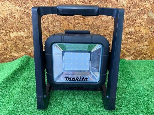 495 充電式 LEDスタンドライト makita マキタ ML805 本体・コード付き 中古品