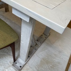 9万円で購入したダイニングテーブルです