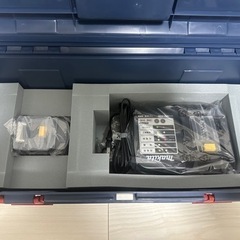 【新品】　makita マキタ　照明器具　バッテリー付