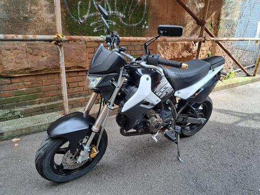 カワサキ　KSR110　カスタム　ストライカーセンター出しマフラーにタケガワクラッチ　実働車両　大阪 カワサキ KSR110 カスタム ストライカーセンター出しマフラーに