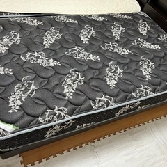 【5/28で出品停止‼︎】家具 ベッド セミダブル　マットレス　日本製