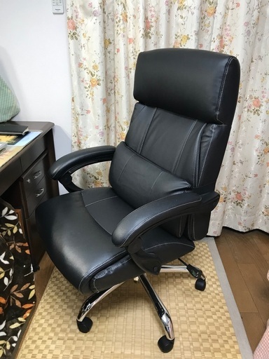 ニトリのオフィスチェアーOC702(フットレスト付き)新品同様