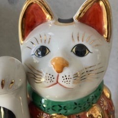 三毛猫　招き猫　猫置物