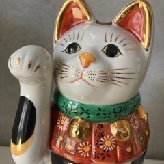 三毛猫　招き猫　猫置物