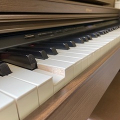 2017年Roland ローランド 電子ピアノ LX-7 木製鍵盤、当時の値段は約30万。目立った傷汚れなしの美品