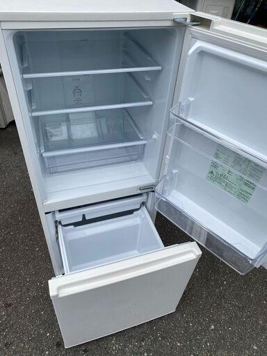 NO82❗️ 北九州市内配送無料 2019年式 AQR-17J-W 冷蔵庫 ミルク [2