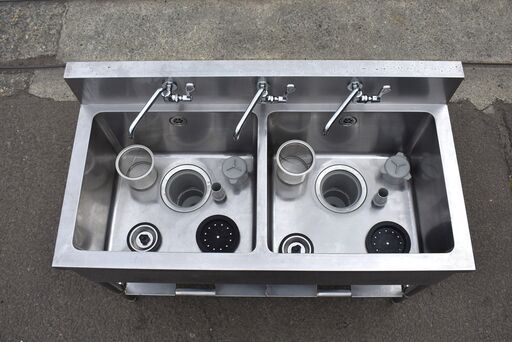 【ヤ取終了5/26】≪yt1320ジ≫ ステンレス製 業務用 2槽シンク バックガード付き 幅120cm 奥行60cm SANEI単水栓3口付属 現状品 60512-08 ヤ取終了5/26】≪yt1320ジ≫ ステンレス製 業務用 2槽シンク バック