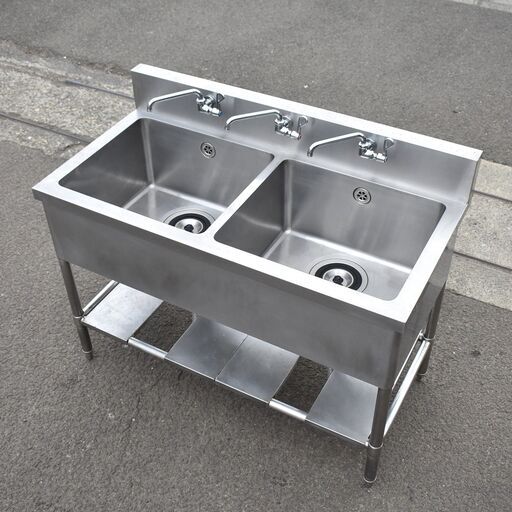 【ヤ取終了5/26】≪yt1320ジ≫ ステンレス製 業務用 2槽シンク バックガード付き 幅120cm 奥行60cm SANEI単水栓3口付属 現状品 60512-08 ヤ取終了5/26】≪yt1320ジ≫ ステンレス製 業務用 2槽シンク バック