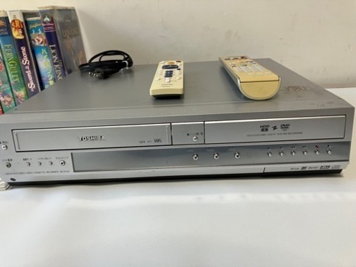 DVD・VHSビデオデッキ＋ディズニー等のビデオテープ