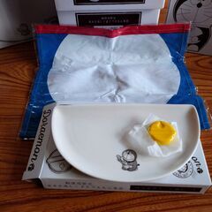 郵政限定　ドラえもん食器セット　（離島、沖縄を除き送料込み。）