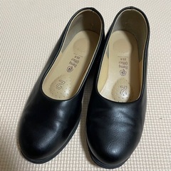 靴 パンプス　黒　22.5cm オフィスシューズ　パンジー