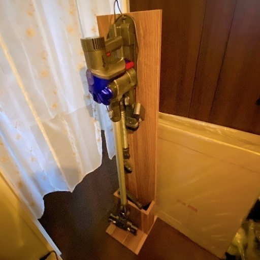ダイソン　掃除機\u0026付属品付き\u0026スタンド