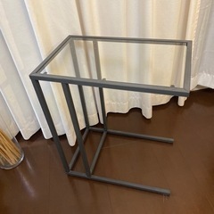 IKEA ヴィットショー　サイドテーブル　ガラス　ブラック　