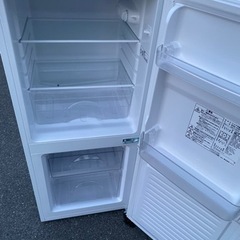 🎄☘️大阪市から阪南市まで配達設置無料🎄冷蔵庫106L 2020年🍀保証有り