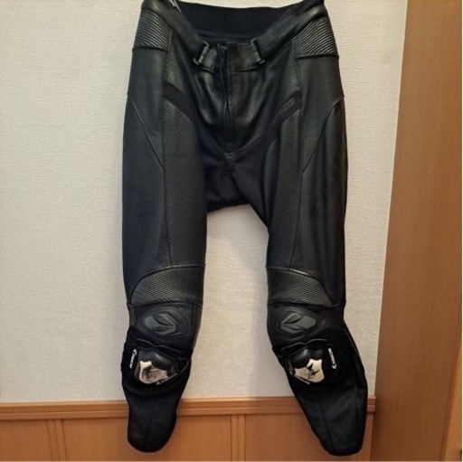 RSタイチ レザーパンツ