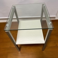サイドテーブル　ガラス　ニトリ