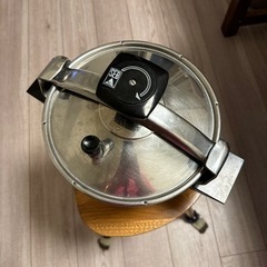 生活雑貨 調理器具 鍋、グリル　圧力鍋　ステンレス　フランス製　SEB