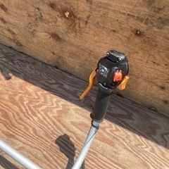 決まりました　
共立 エンジン式　刈払機 SRE2325G