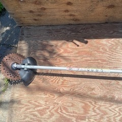 決まりました　
共立 エンジン式　刈払機 SRE2325G